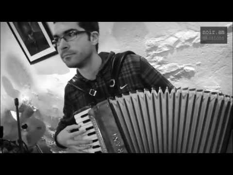 Veja [noir.am sessions]