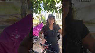 Milionário dá moto de luxo para entregadora humilde e explode em choro  😭😱