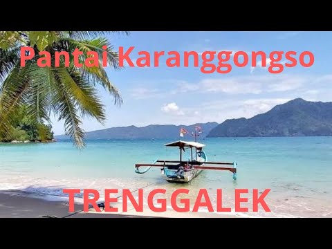 Pantai Karanggongso Di Kabupaten Trenggalek Jawa Timur