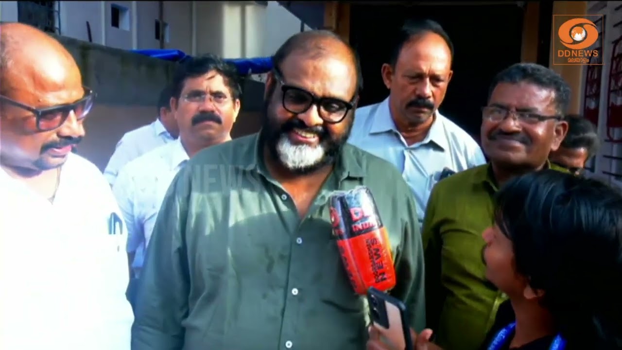 പ്രിയദർശിനി പദ്ധതി ജനങ്ങൾ ഏറ്റെടുത്തു; സ്വകാര്യ ബസ?