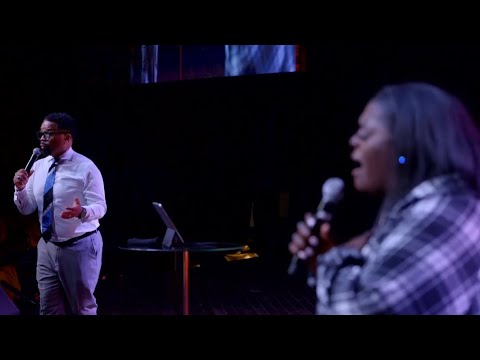 Pastor John Hannah calls Dayanna Redic to sing “Anointing Fall On Me” @ New Life Church (Full Video)
