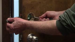 How to Remove a Deadbolt Lock