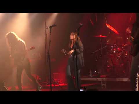 Babe I'm Gonna Leave You Diana Golbi & & The Blackbird