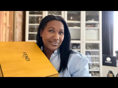 Desembalagem de sapatos FENDI