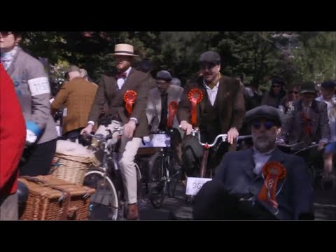 Annual 'Tweed Run' takes place (fun story) (UK) - ITV London News - 4th May 2019