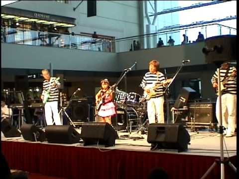 11 years ago. Chicchi played 'APACHE'(11.06.2005.)