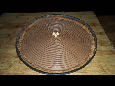 Crostata al caffè con mou salato e nocciole