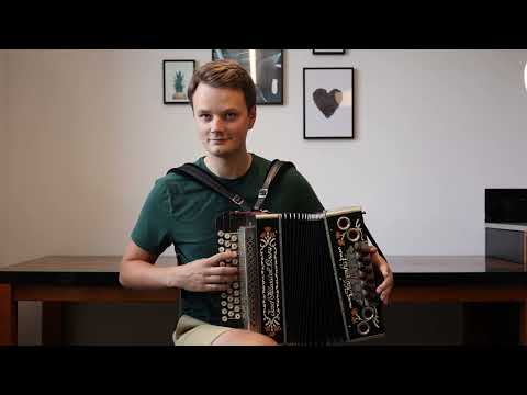 Spadl lístek z javora + výuka hry na heligonku - Heligonka F. Lejsek