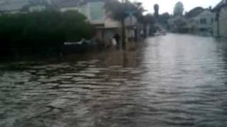 preview picture of video 'Capitola Village Flooding on March 26, looking at esplanade'
