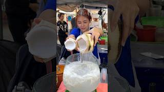 Download lagu Malaikat Tersenyum Thailand Menjual Air Kelapa Segar - Keterampilan Memotong Buah mp3