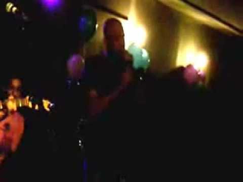 ארז גרוס \ Erez Gross - הופעה בר גיורא / ביצוע - אלעד בהרב