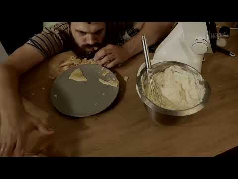 Mietczyński - ciasto Marcinek, ale w tle jest dramatyczna muzyka