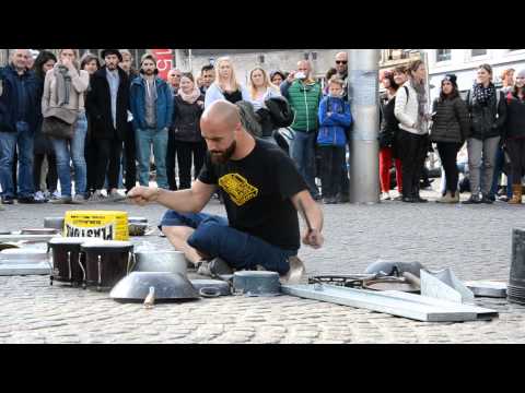 Street Artist - Dam square, Amsterdam