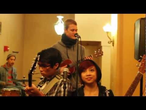 Underwater Track Team | Settle Down (Live at The Vault)