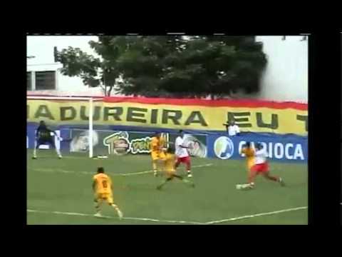 Gean Moreno Atacante 2014