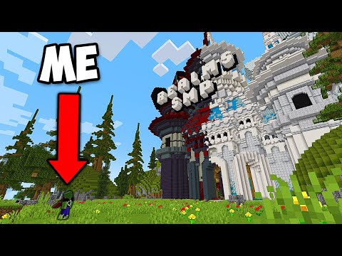Joining The Most CURSED Minecraft Server... (Realms SMP EP1)
