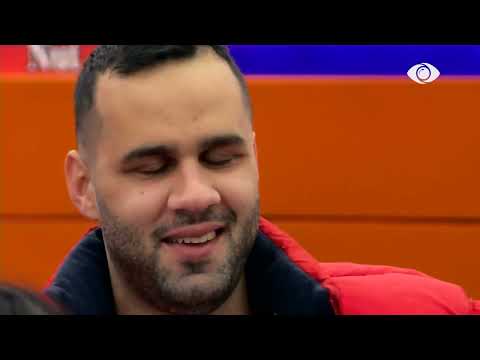 “Ke fituar një shok”/ Luizi bisedon me Stenaldon: Ke fituar dhe një shoqe të vogël…