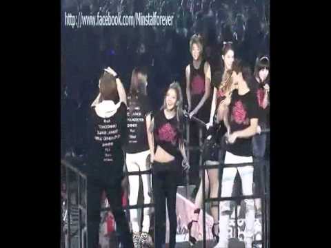 Minstal Moments 2 ♥f(x) Krystal Asked SHINee Minho Permition To Go Down The Stage