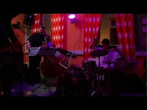 Vadim Neselovskyi - Bodek Janke - Alex Morsey : San Felio,  live at Salon de Jazz, Cologne