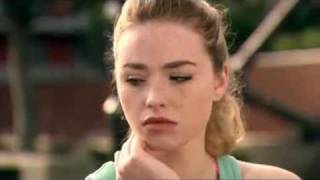 Trailer: Does he love you (VO) 