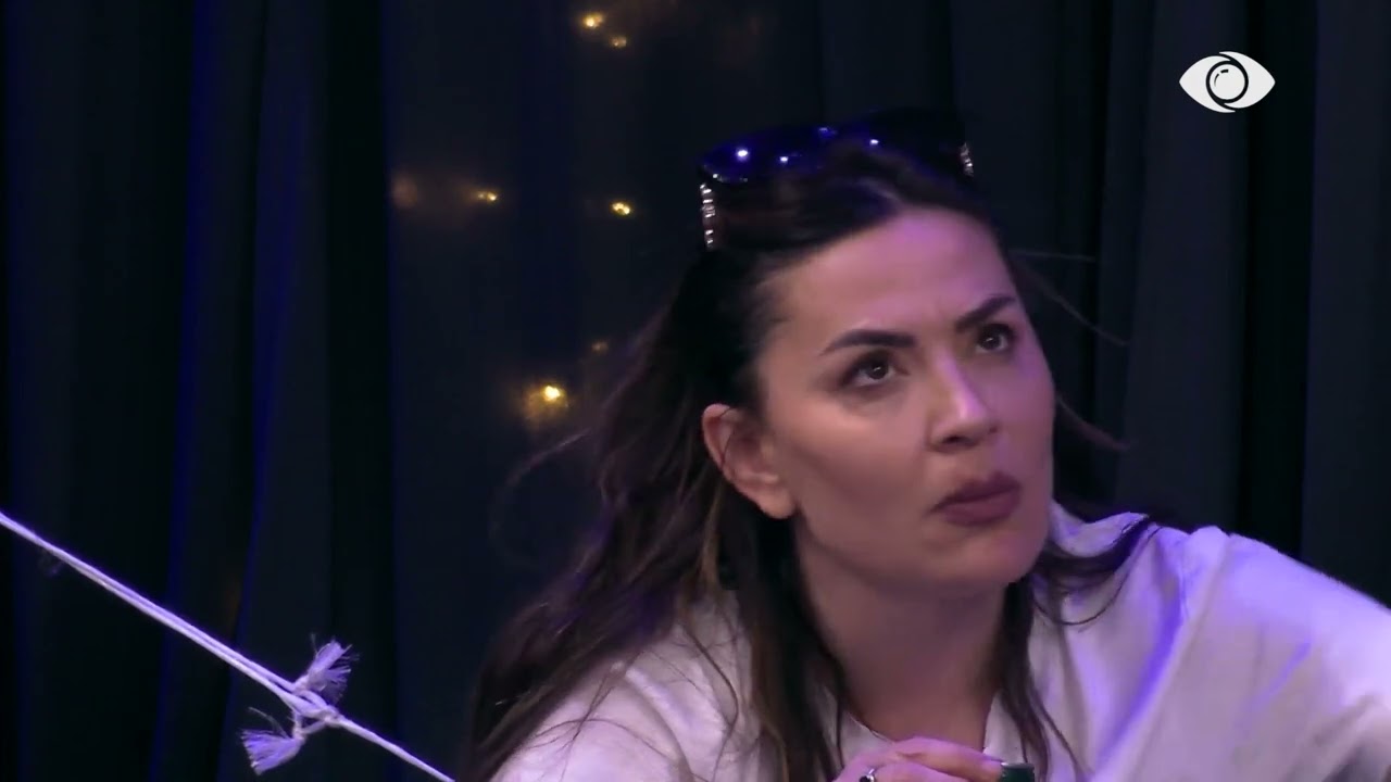 Valbona t'i kërkojë llogari Laertit dhe jo mua/ Rozana diskuton me Olën