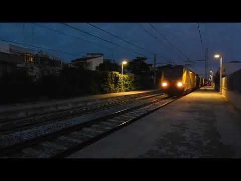 E483 FT+D100 CTI per TCS Brindisi-Castelguelfo, in transito a Bari Palese!
