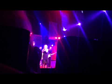 Malin, Torstein, Alexandra og Jørgen - En stjerne skinner i natt