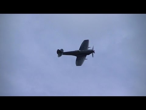 Shuttleworth Season Premiere Airshow 2017: Supermarine Spitfire XVI