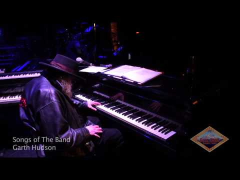 Garth Hudson of The Band ABSOLUTELY MESMERIZES THE AUDIENCE - Songs of The Band