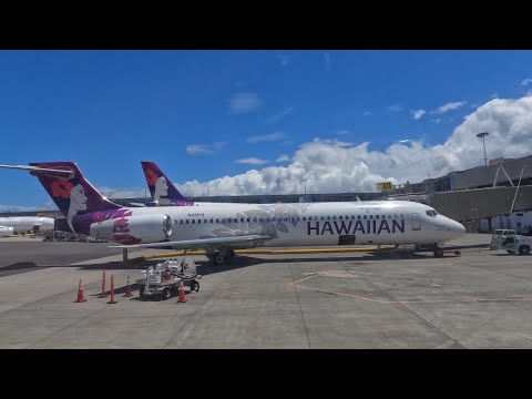 Hawaiian Airlines  - Takeoff - Honolulu "The Reef" runway