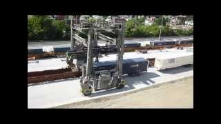 preview picture of video 'MI-JACK operation at CSX intermodal yard in Worcester, MA'