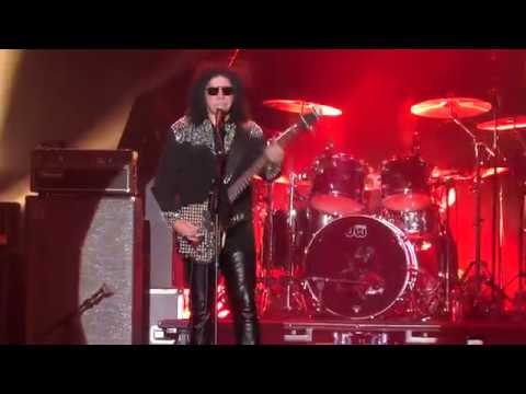 Gene Simmons Band - Radioactive (Live)(Tilburg 2018)(Kiss)