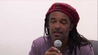 Yannick Noah rencontre ses fans à la Fnac Champs-Elysées !