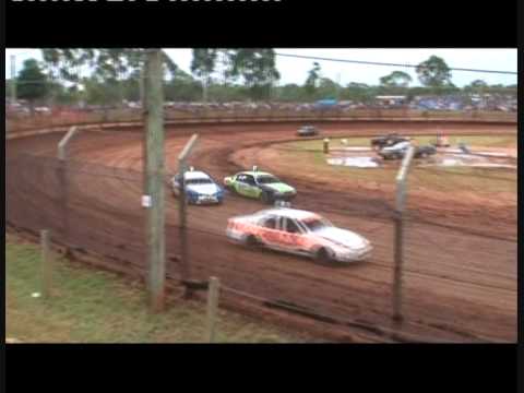 Street Sedans Heat 3 Maryborough 12 3 2011