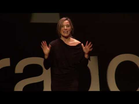 El poderío del liderazgo femenino | Patrycia Centeno | TEDxTarragona