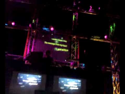 Distant Heat 2010, Ferry Corsten Presents: Yuri Kane - Right Back