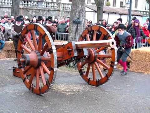 Firing of a field gun of the early 17th century with a linstock
