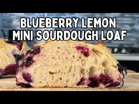 Mini pane al lievito madre con mirtilli e limone