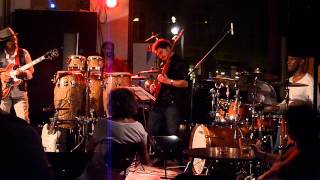 Bass solo on Giant Steps:Roberto Badoglio with Roy Louis band