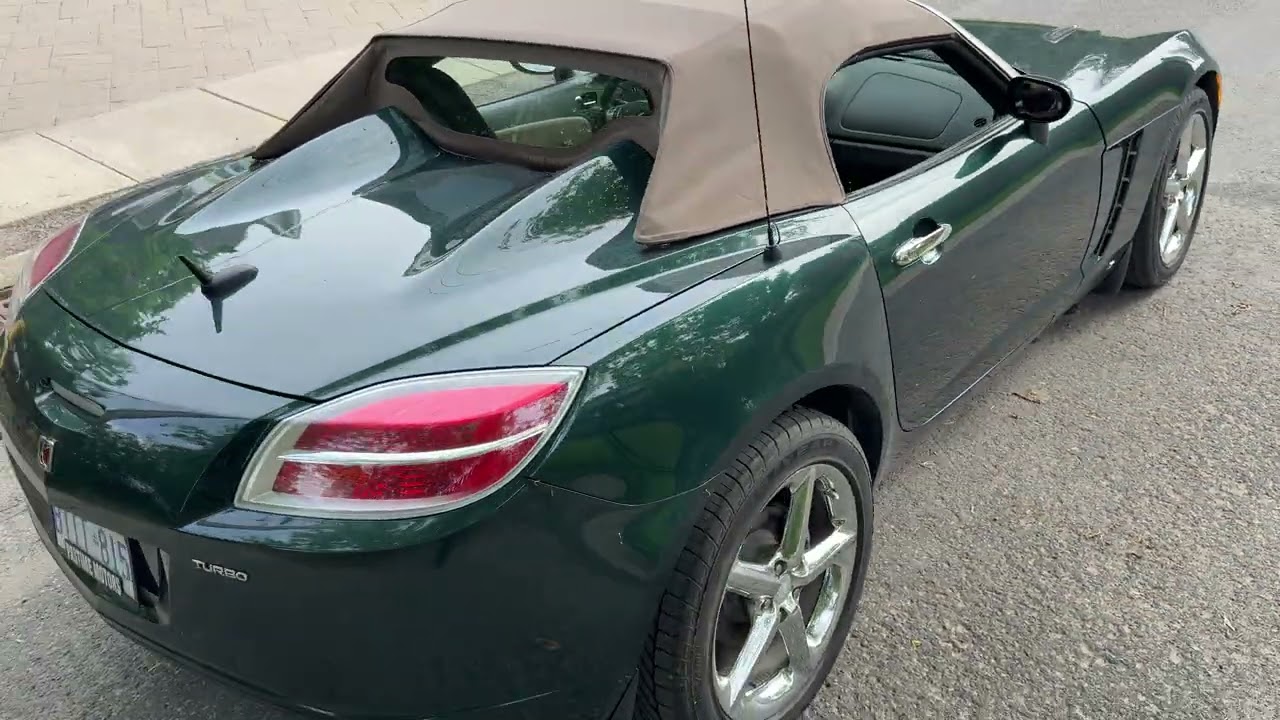 **SOLD by CCC AUCTION** 34K km 2009 Saturn Sky Redline Convertible 5-Speed Manual, Ontario Safetied