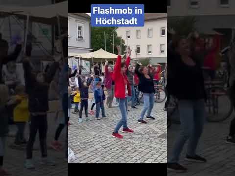 Lets get down in Hightown 🤩🧐 #höchstadt #flashmob