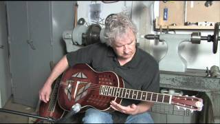 Video thumbnail for Mike Dowling compares a M-1 Tricone to an El Trovador by National Reso-Phonic Guitars