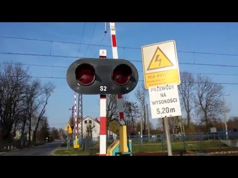 EP09 z IC Chełmonski na SSP w Zębicach Wrocławskich