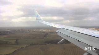 preview picture of video 'KLM 737 Landing Newcastle Airport'
