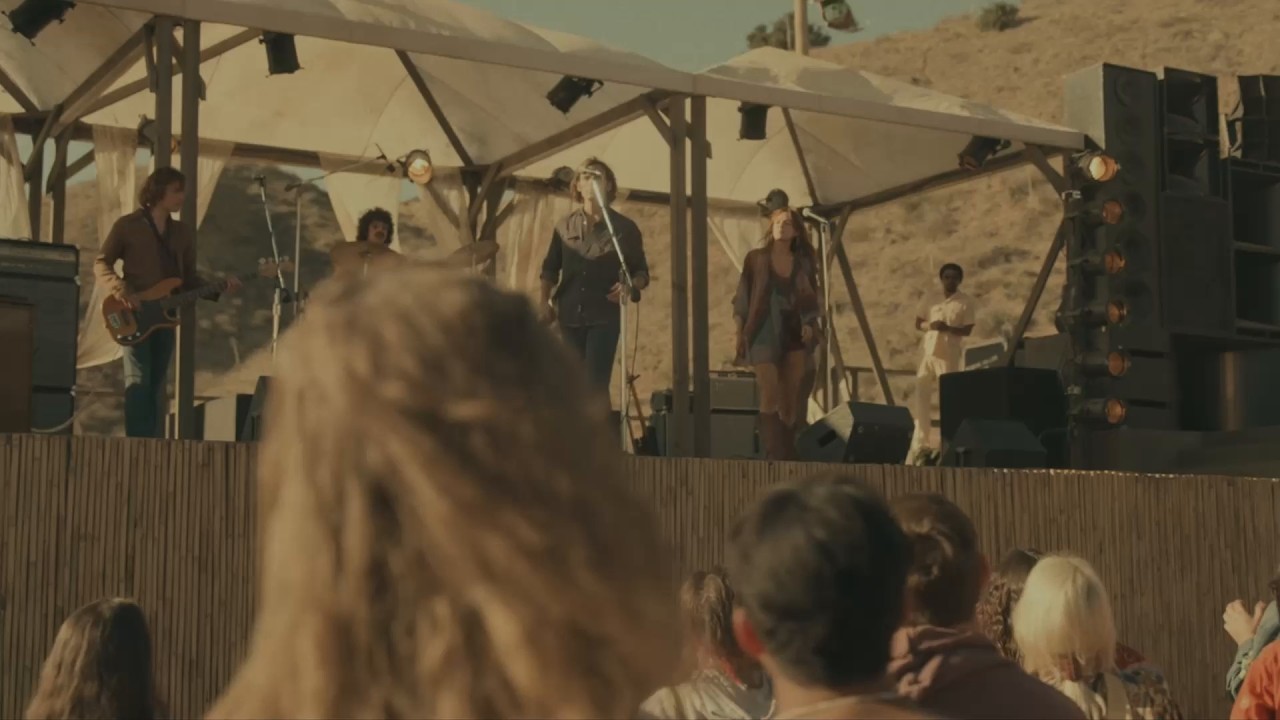 Daisy Jones & The Six | A Química Que Eles Têm Juntos | Prime Video