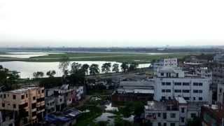 preview picture of video 'Plane landing on dhaka airport runway'