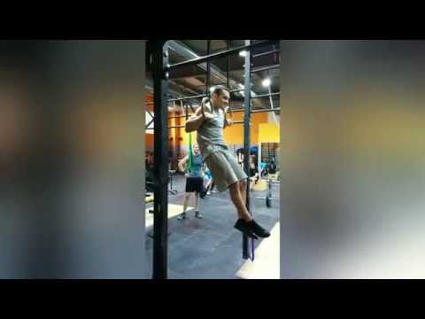 Very slow muscle up by Dmitry Fedotov
