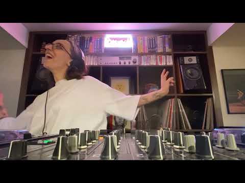 In-Store Session #83: Erde