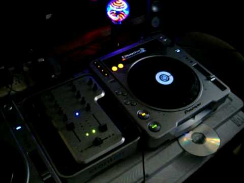 DJ Aramis spinning live @ www.djsinthemix.net