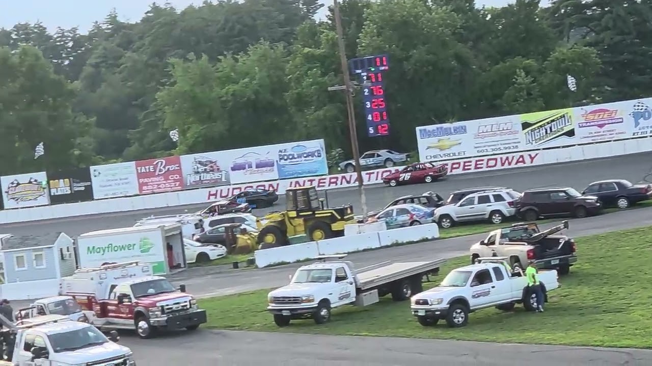 Hudson Speedway Pure Stocks Feature Action